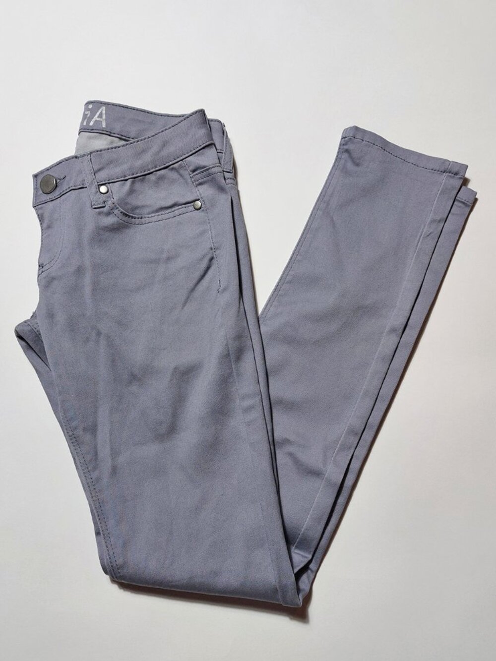 Delia's Olivia Low Rise Jeans